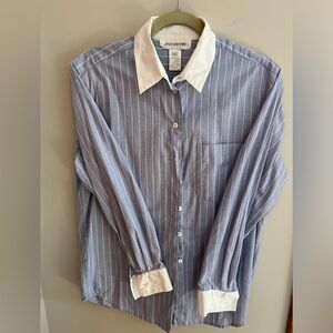 Button down women’s shirt, Jones New York, size 8